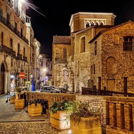 La Casetta Di Minu דירה קוסנזה